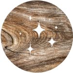 Etoiles sur fons bois pour illustrer la prestation de soins LaHoChi